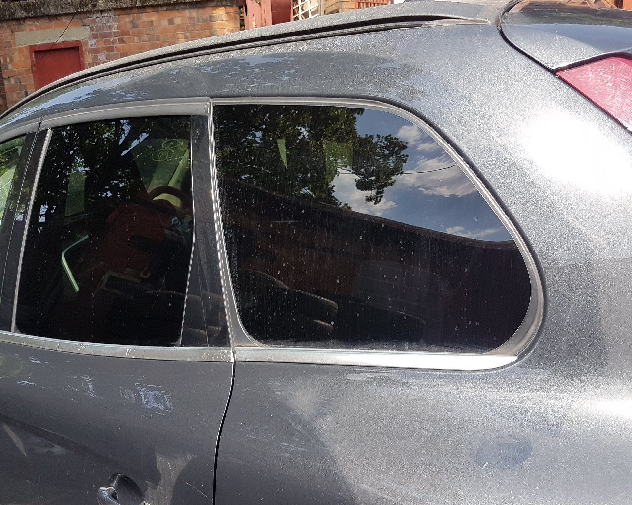 2009-2013 Volvo XC60 Left Rear Quarter Glass Dark Tint & Chrome Trim 788663 — VS Breakers