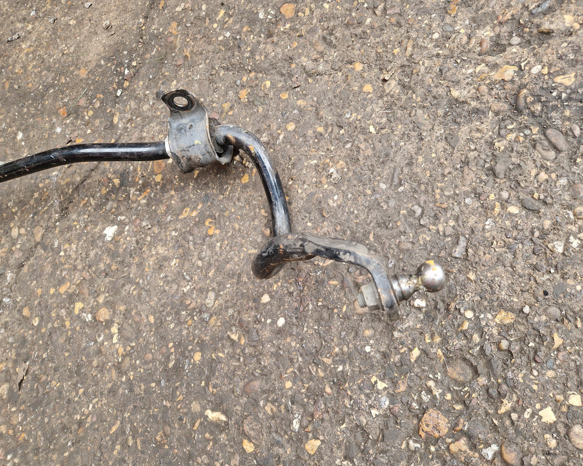2014-2018 Volvo S60 V60 Front Anti Roll Bar Sway Bar 31262886