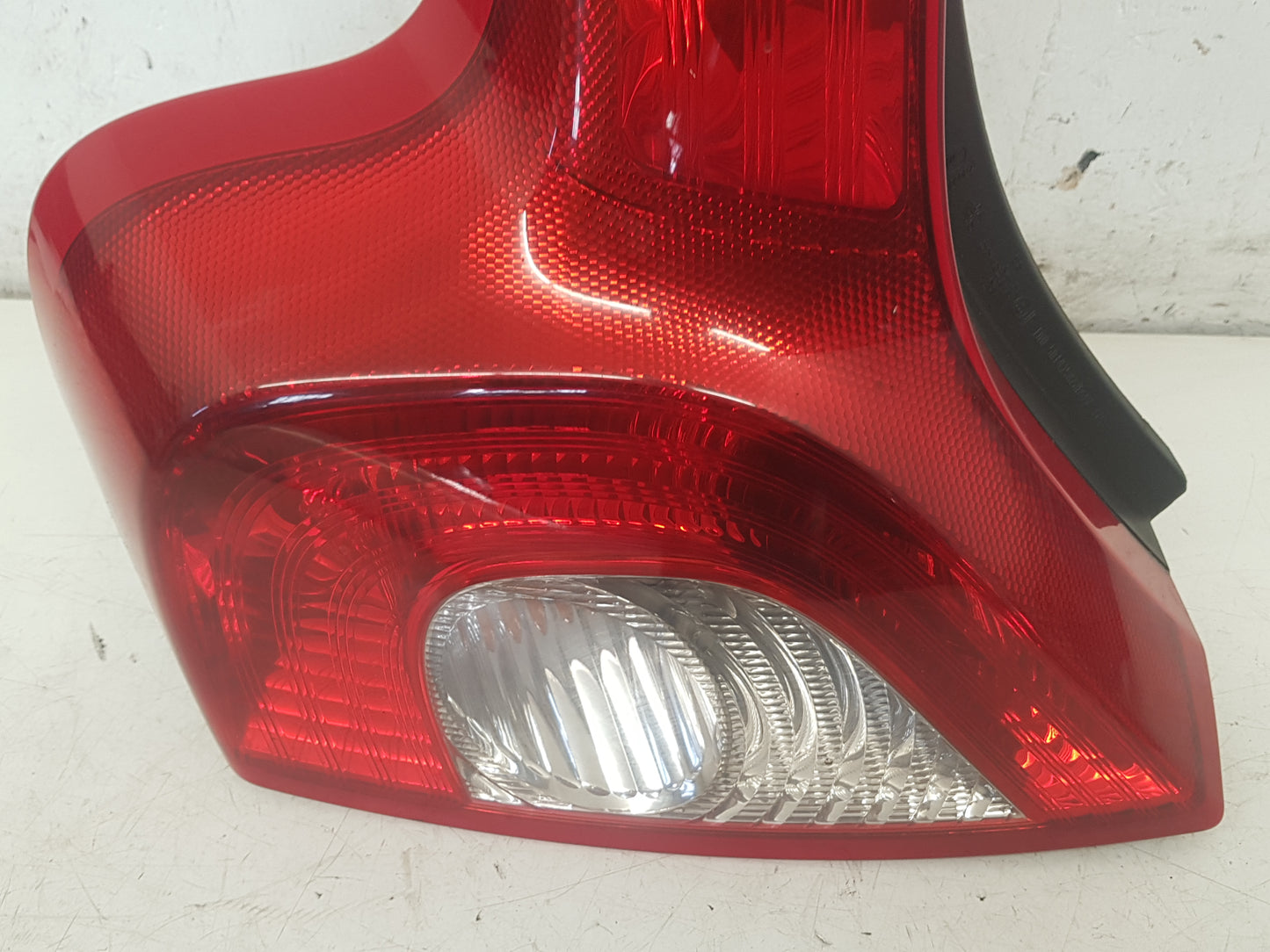 2006-2012 Volvo C30 Rear Tail Light Passenger Side 31213917