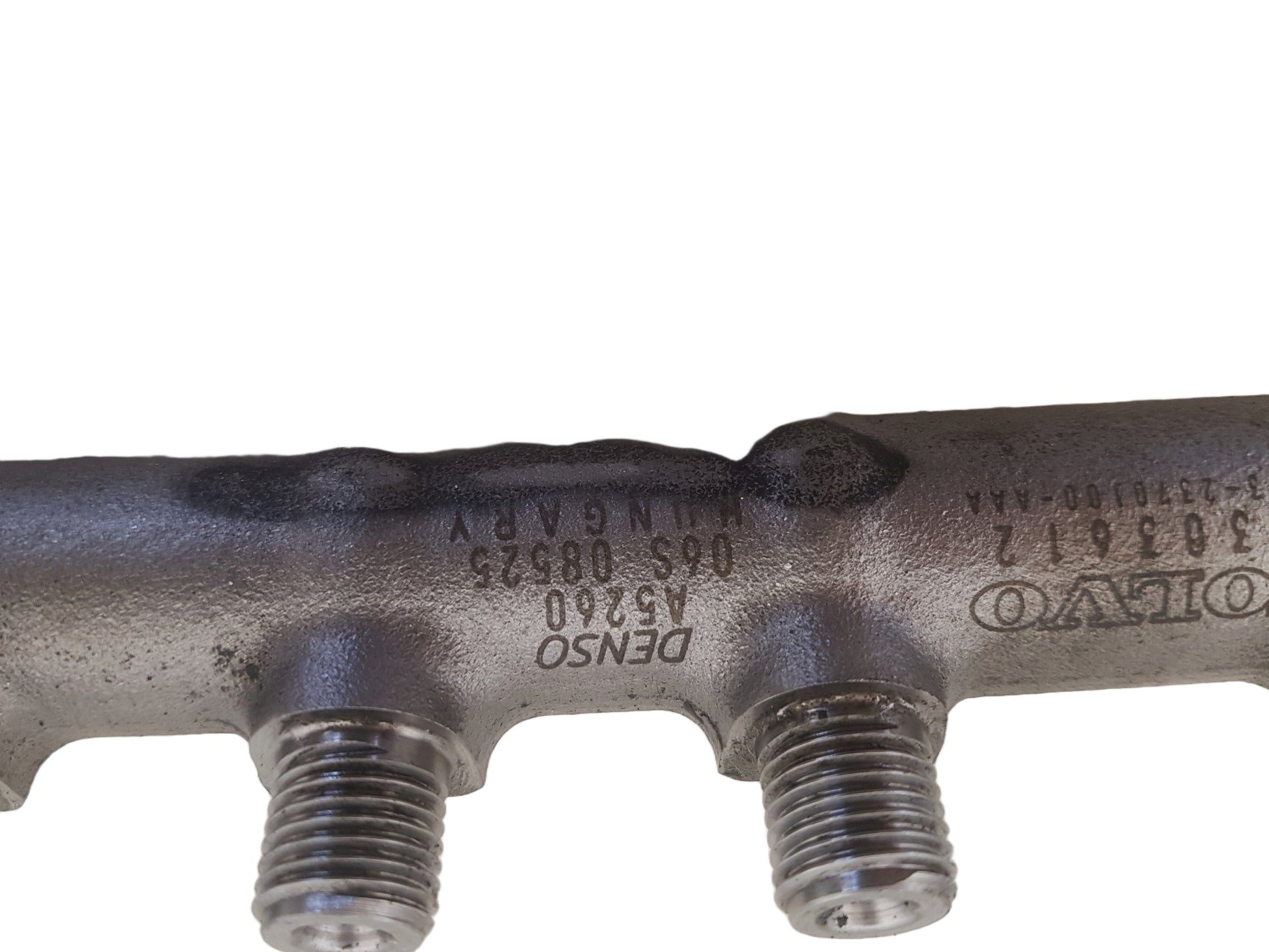 2015 Volvo V40 Injection Rail 31303612