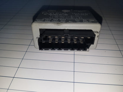 1998-2005 Volvo S70 V70 C70 Headlight Lamp Control Relay 9442303