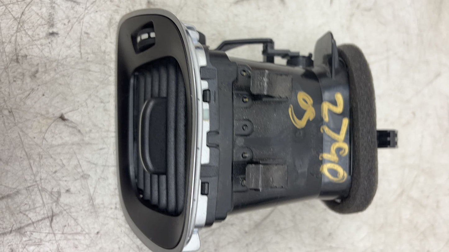 Volvo V40 Dashboard Air Vent 1281851 — photo 1