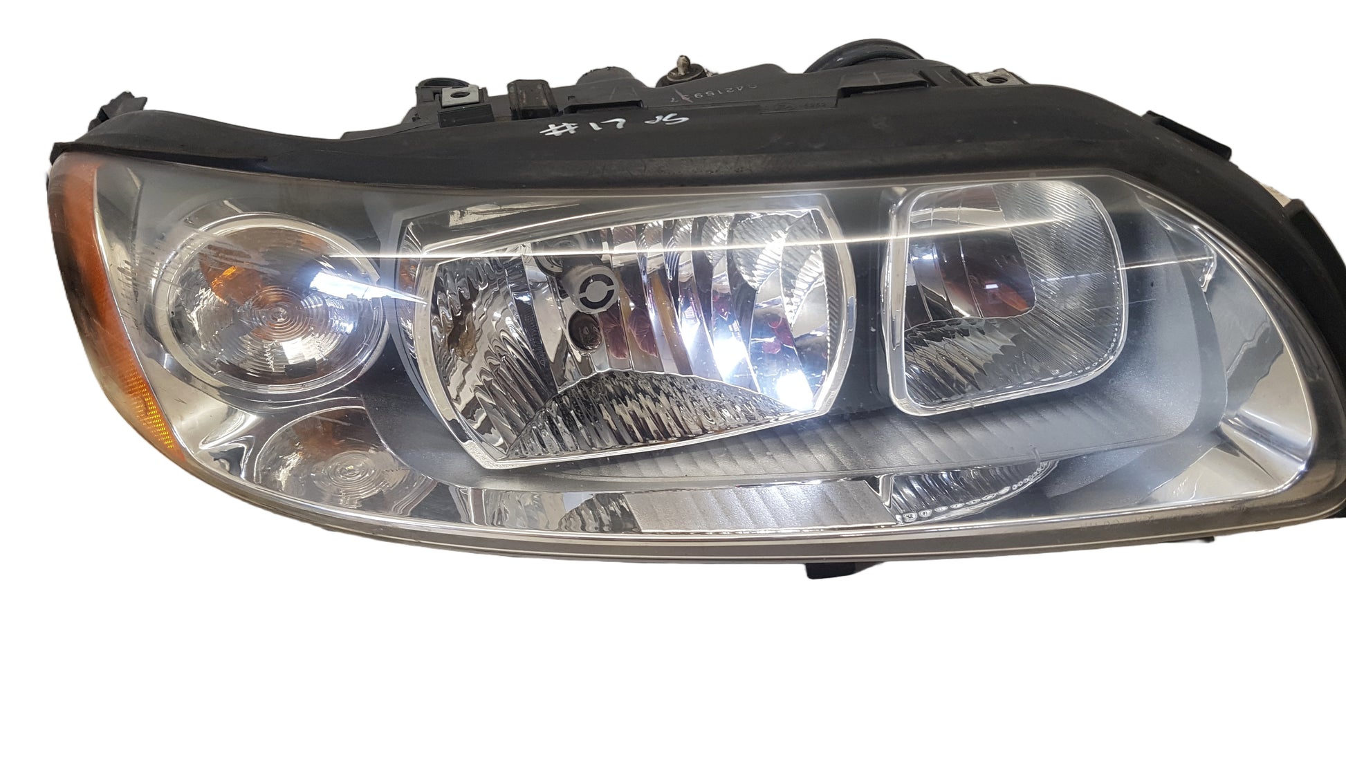 2003-2007 Volvo XC70 II Right Headlight 8693572
