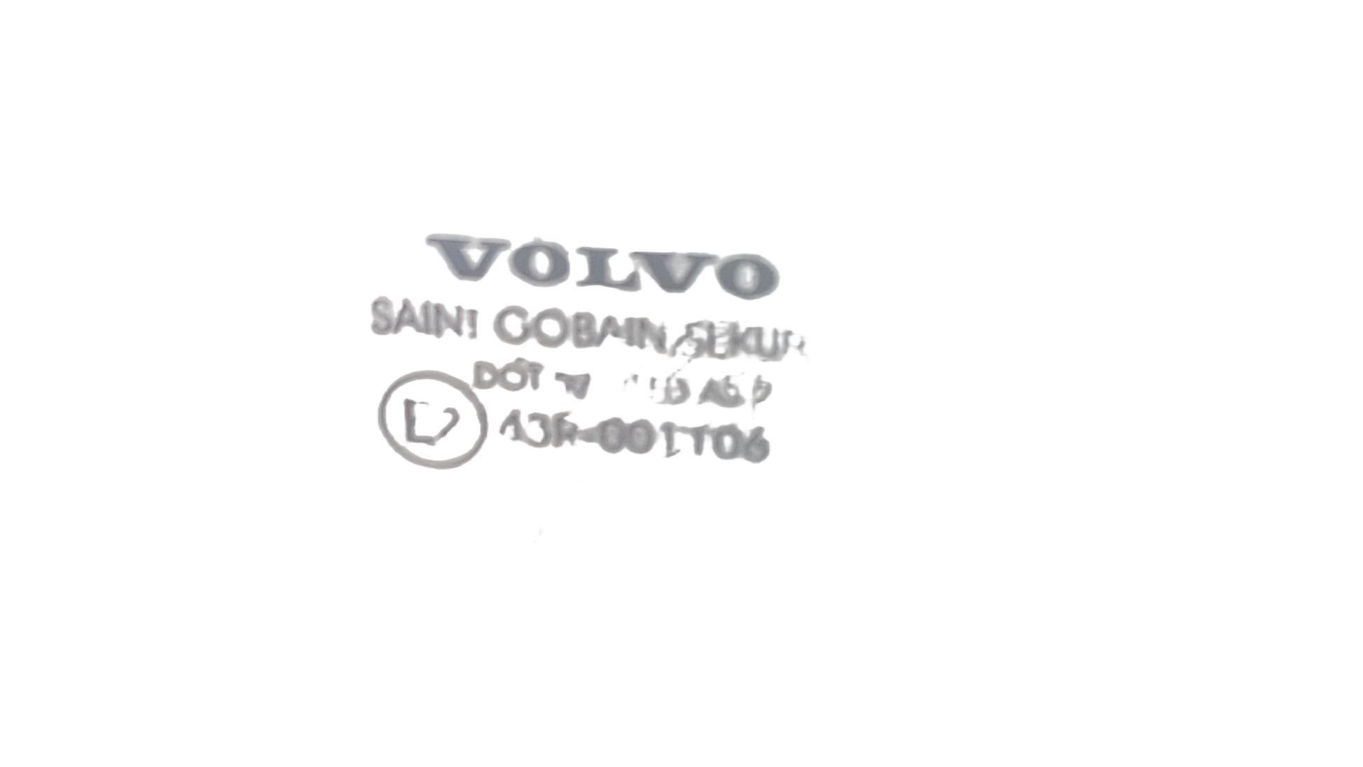 2004-2012 Volvo S40 II Right Front Door Window Glass 1811695 — VS Breakers Nottingham