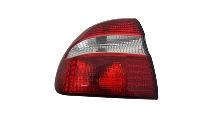 30621887 Volvo V40 Estate Rear Left Passenger Light Assembly 2000-2004 1587cc Petrol