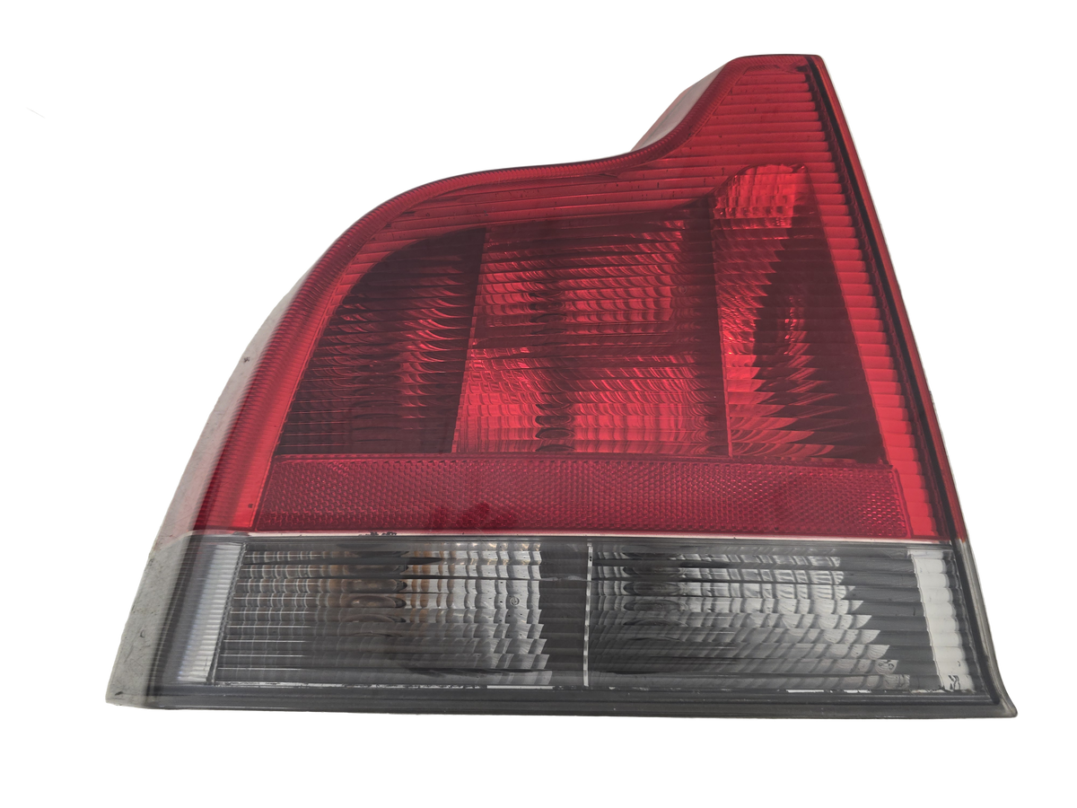 2000-2004 Volvo S60 Rear Left Brake Light 8664081 Genuine Passenger Side