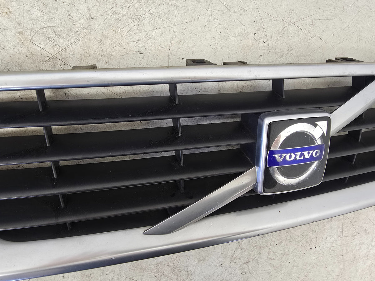 2008-2011 Volvo C30 Bumper Grille Silver 30657194