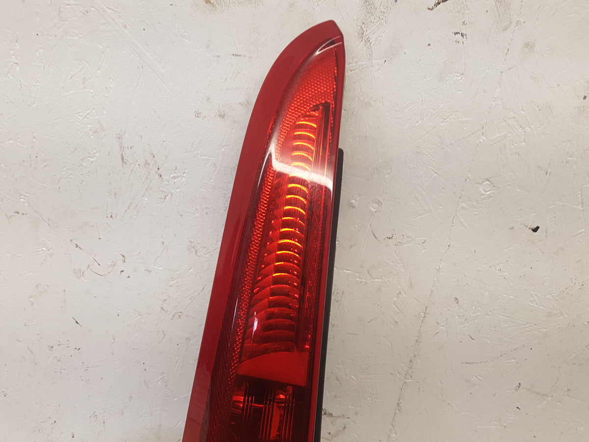 2006-2012 Volvo C30 Rear Tail Light Passenger Side 31213917