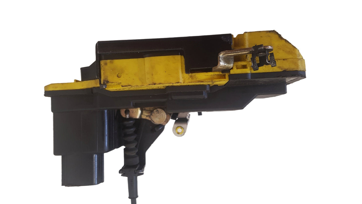 2001-2005 Volvo V70 Right Rear Door Rear Lock Mechanism 293989 | VS Breakers Nottingham