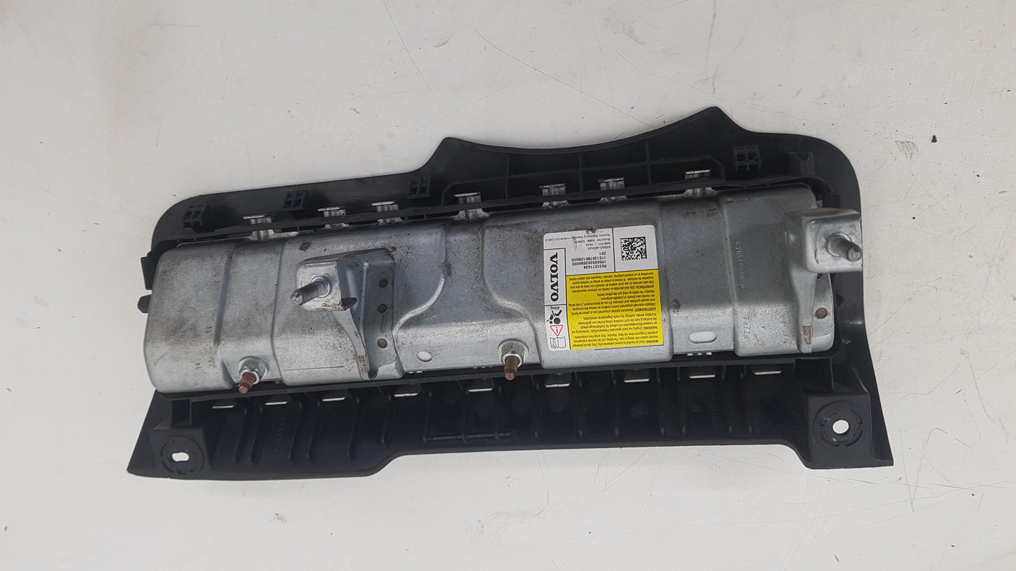 2012-2016 Volvo V40 Driver Side Right Airbag 31271434