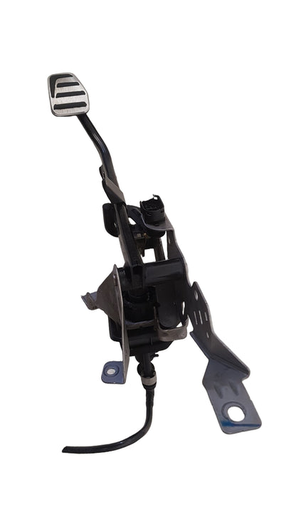 2017-2025 Volvo XC40 536 Clutch Pedal 31290186