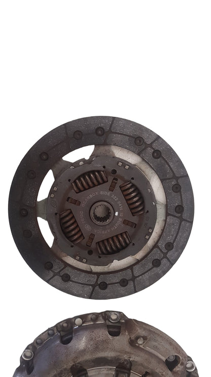 2007-2012 Volvo C30 1.6 Petrol Clutch Assembly 322041410