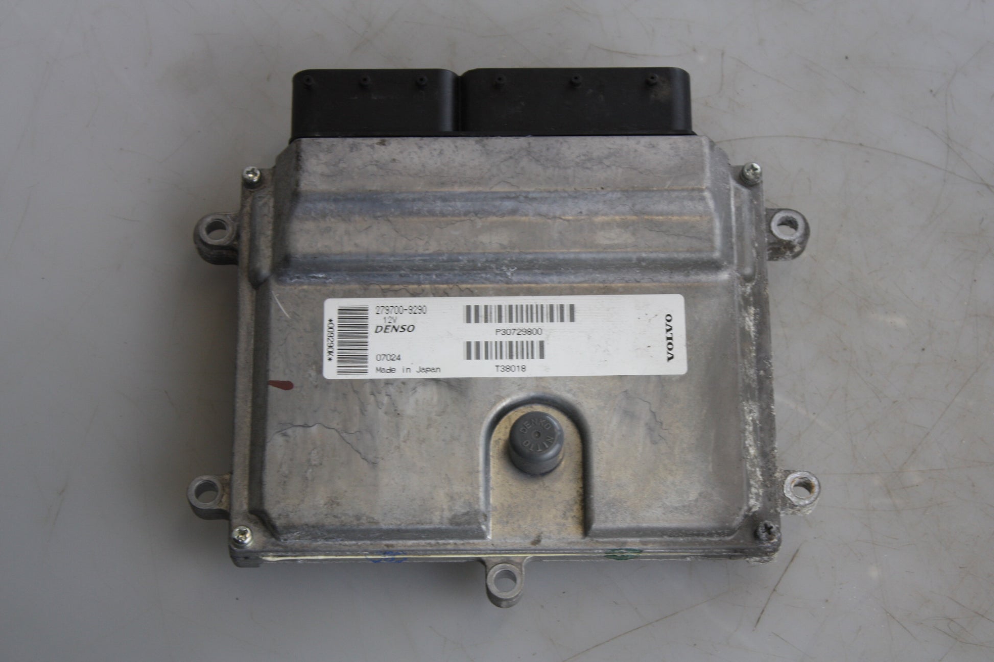 2007-2014 Volvo C30 V50 C70 2.4 Petrol Engine ECU 30729800