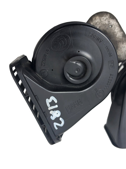 Air Horn A046522 Volvo XC90 2005-2012 & V60 2019 Genuine OE Part | VS Breakers