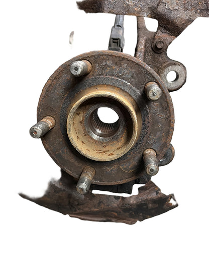 2003-2007 Volvo XC70 Right Front ABS Hub 3M51-3K170