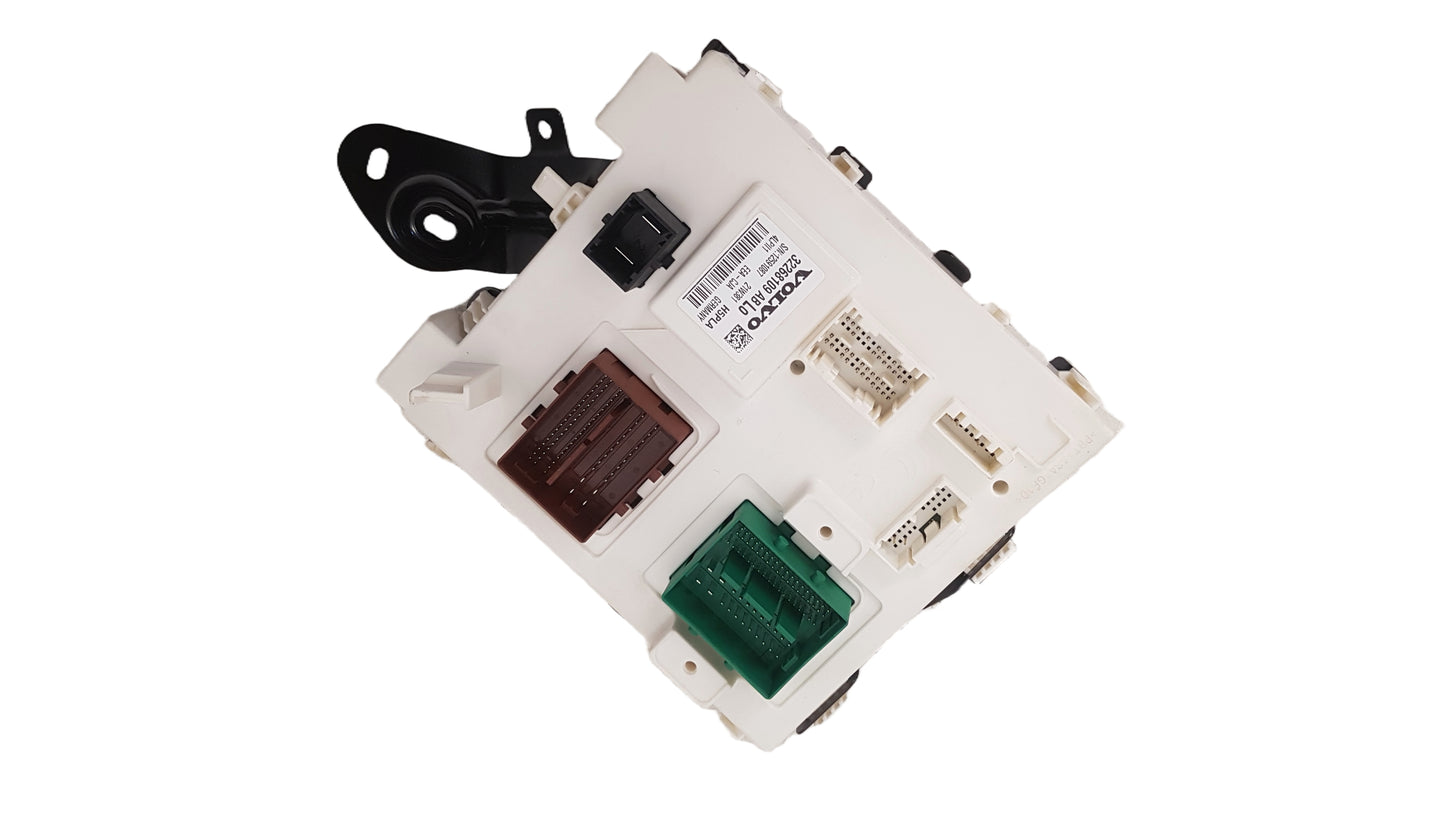 2021 Volvo XC40 536 Body Control Module 2689305