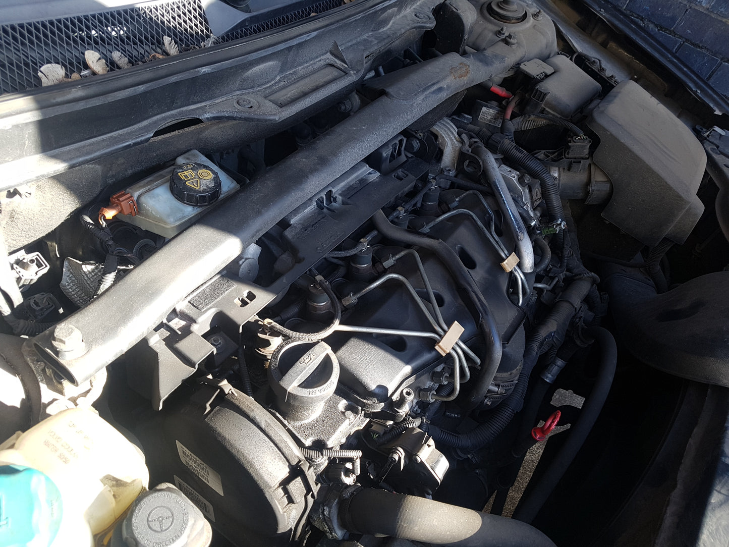 2006-2014 Volvo XC90 D5 Fuel Injector 30750283