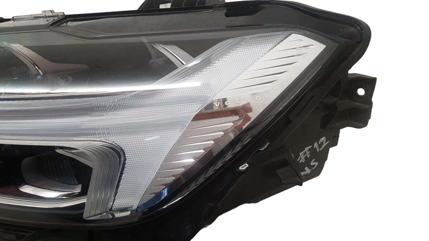 2017-2022 Volvo XC60 II Left Passenger Headlight 32133546