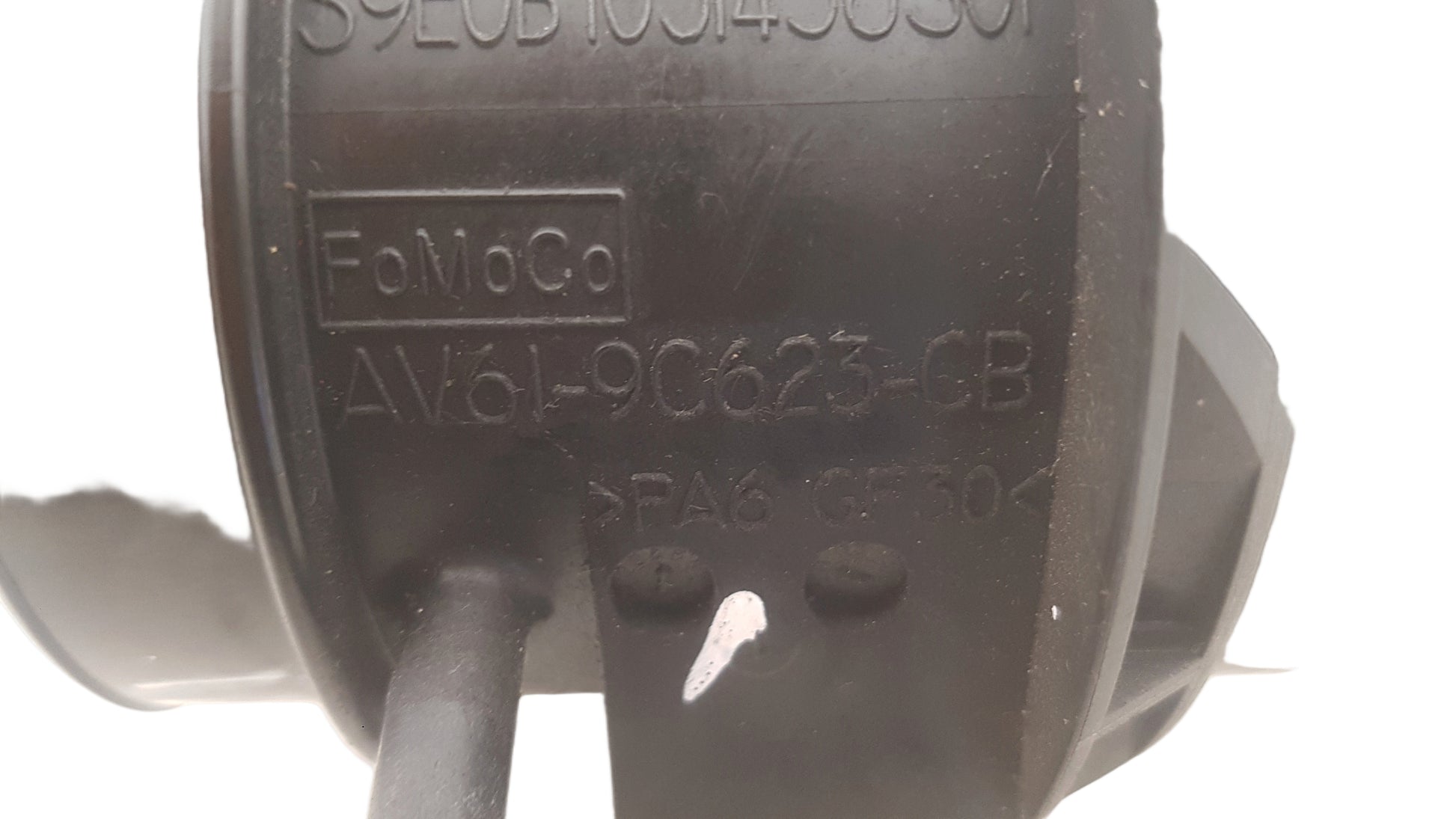 2004-2009 Volvo S40 V50 C30 1.6 Diesel Mass Air Flow Meter 31251735
