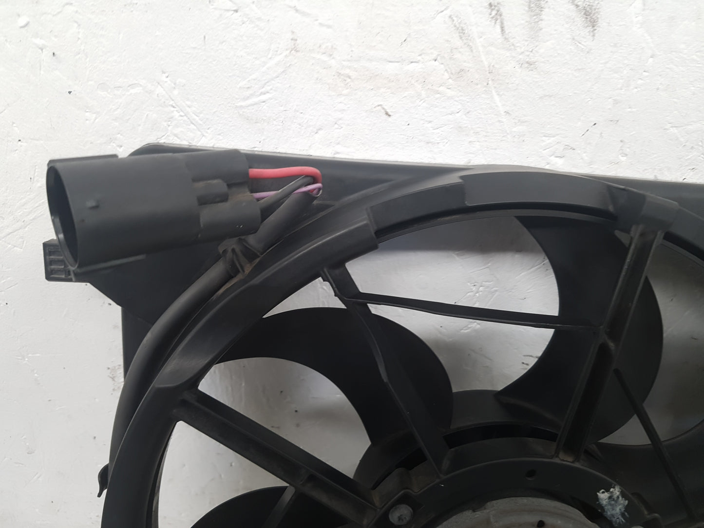 2008-2012 Volvo S40 Radiator Fan and Cowling 3135103743
