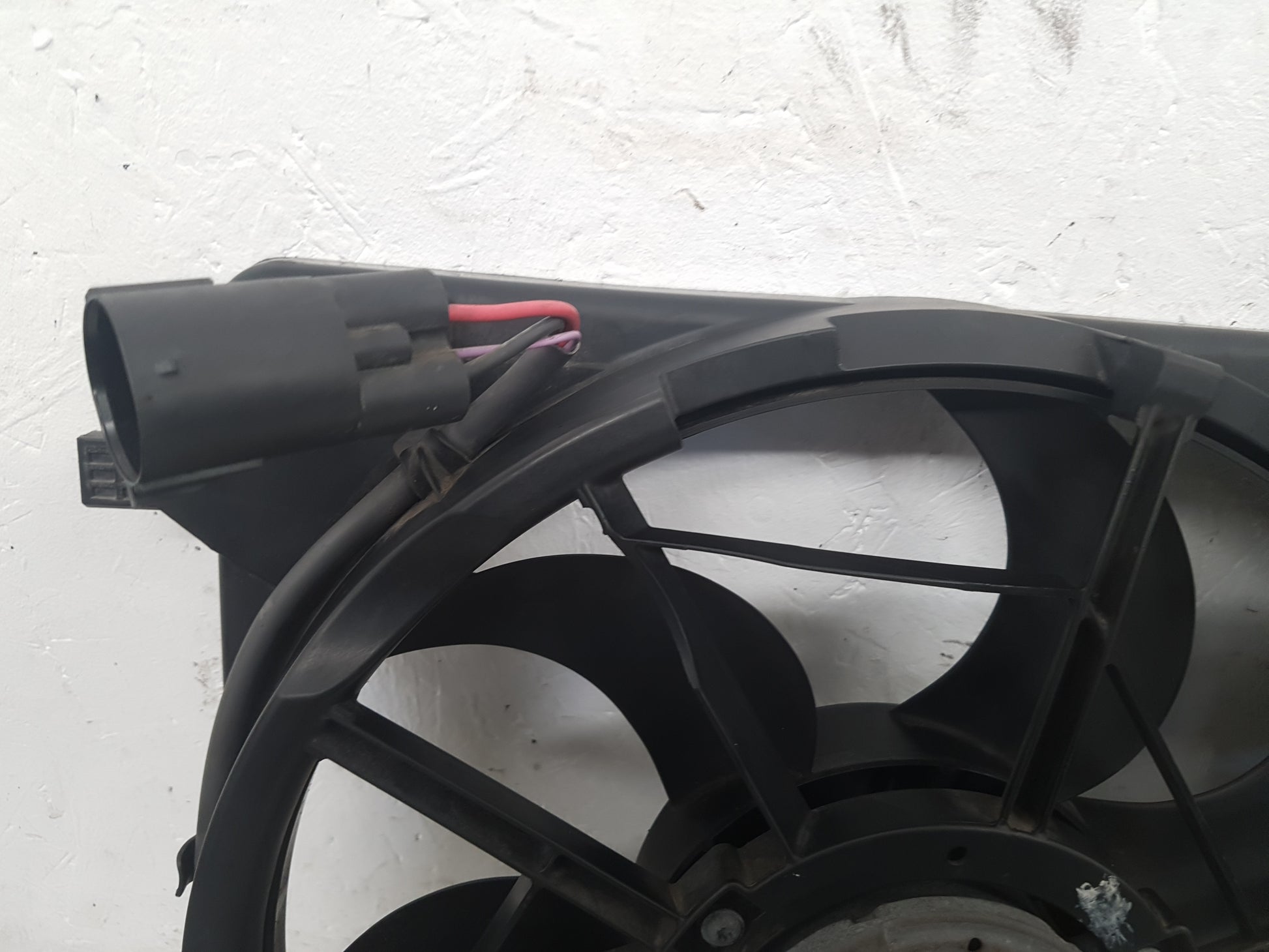 2008-2012 Volvo S40 Radiator Fan and Cowling 3135103743