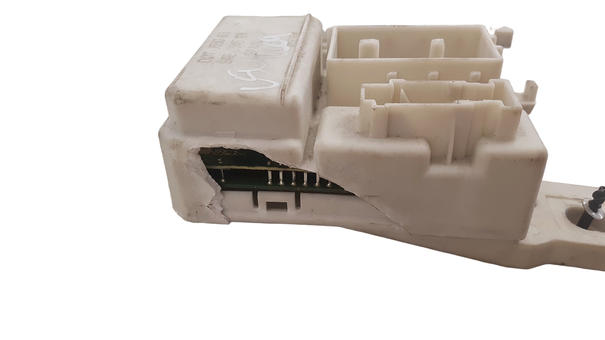 2006-2012 Volvo C30 S40 Central Electronic Module CEM 31327215