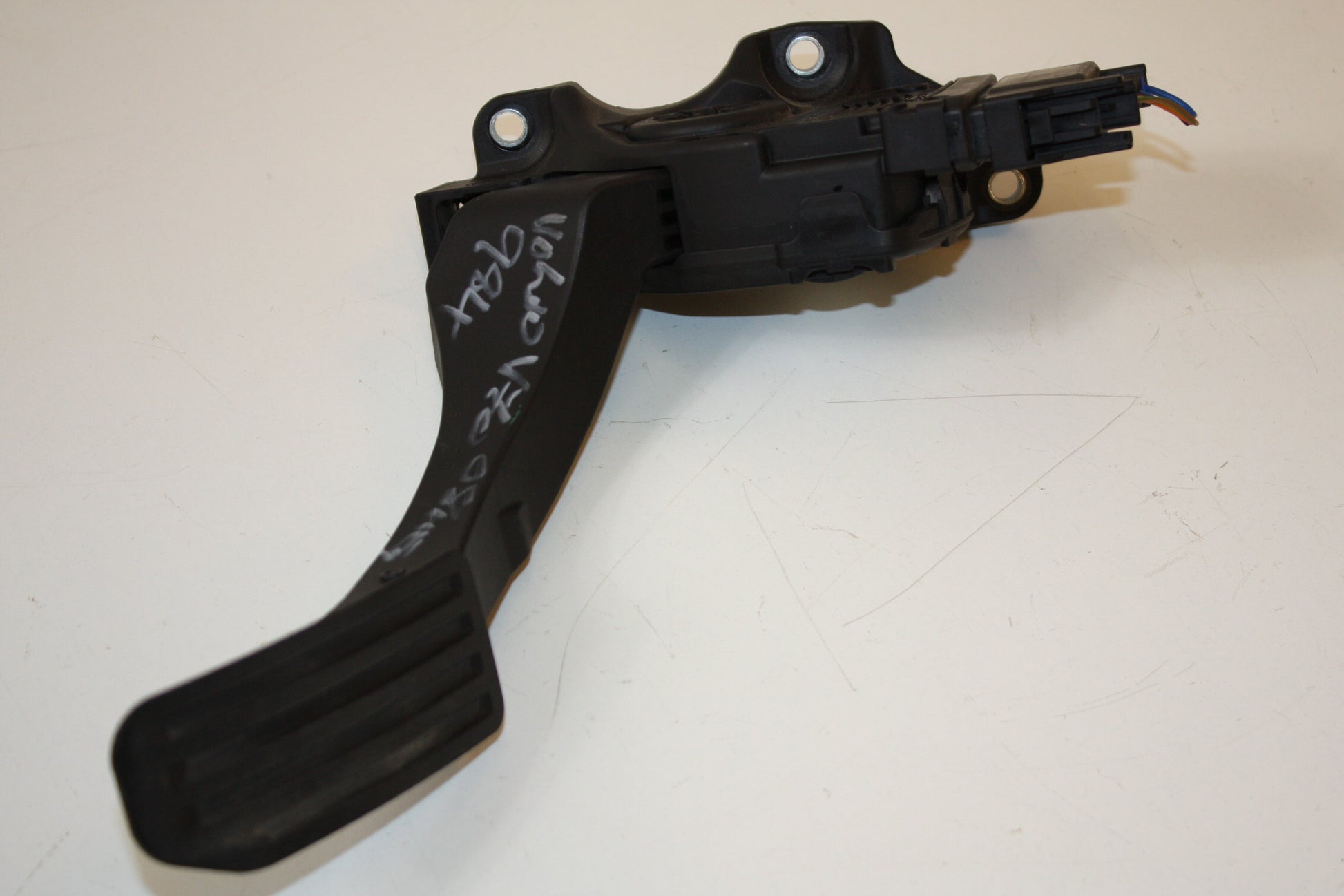 2007-2014 Volvo V70 XC70 S60 S80 Electronic Accelerator Throttle Pedal 6G929F836CD
