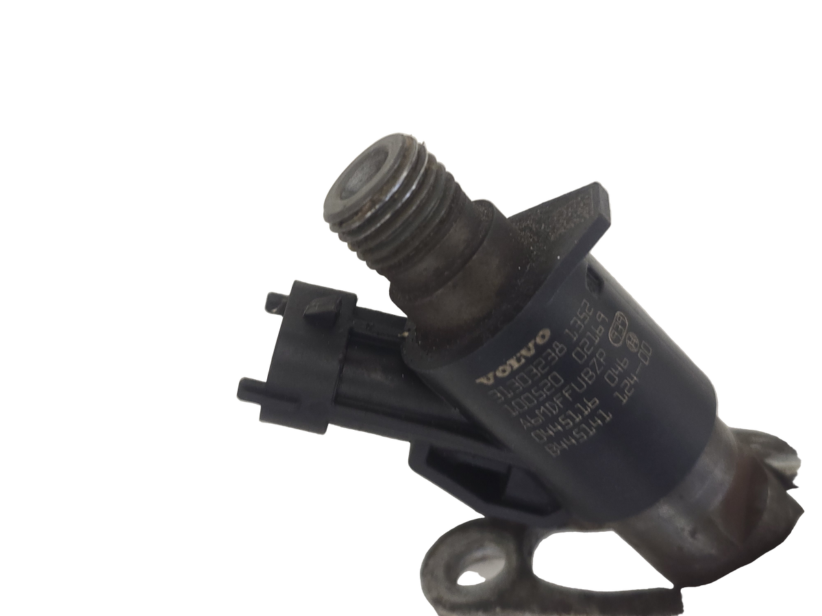 2010-2014 Volvo V40 Diesel Injector 31303238 1969cc B5204T8 — VS Breakers Nottingham
