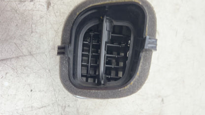 Volvo V40 Dashboard Air Vent 1281851 — photo 4