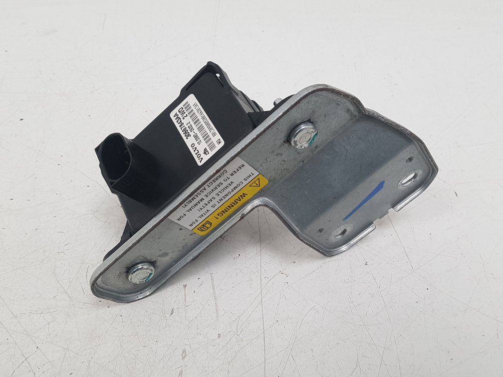 2004-2007 Volvo V50 V70 S60 Yaw Rate Sensor 30667843