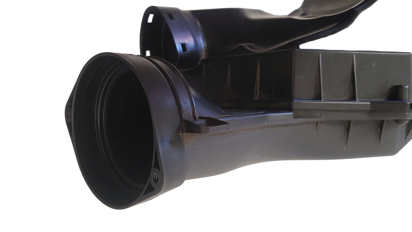 2006-2013 Volvo C70 II D4 Air Filter Housing 31319645