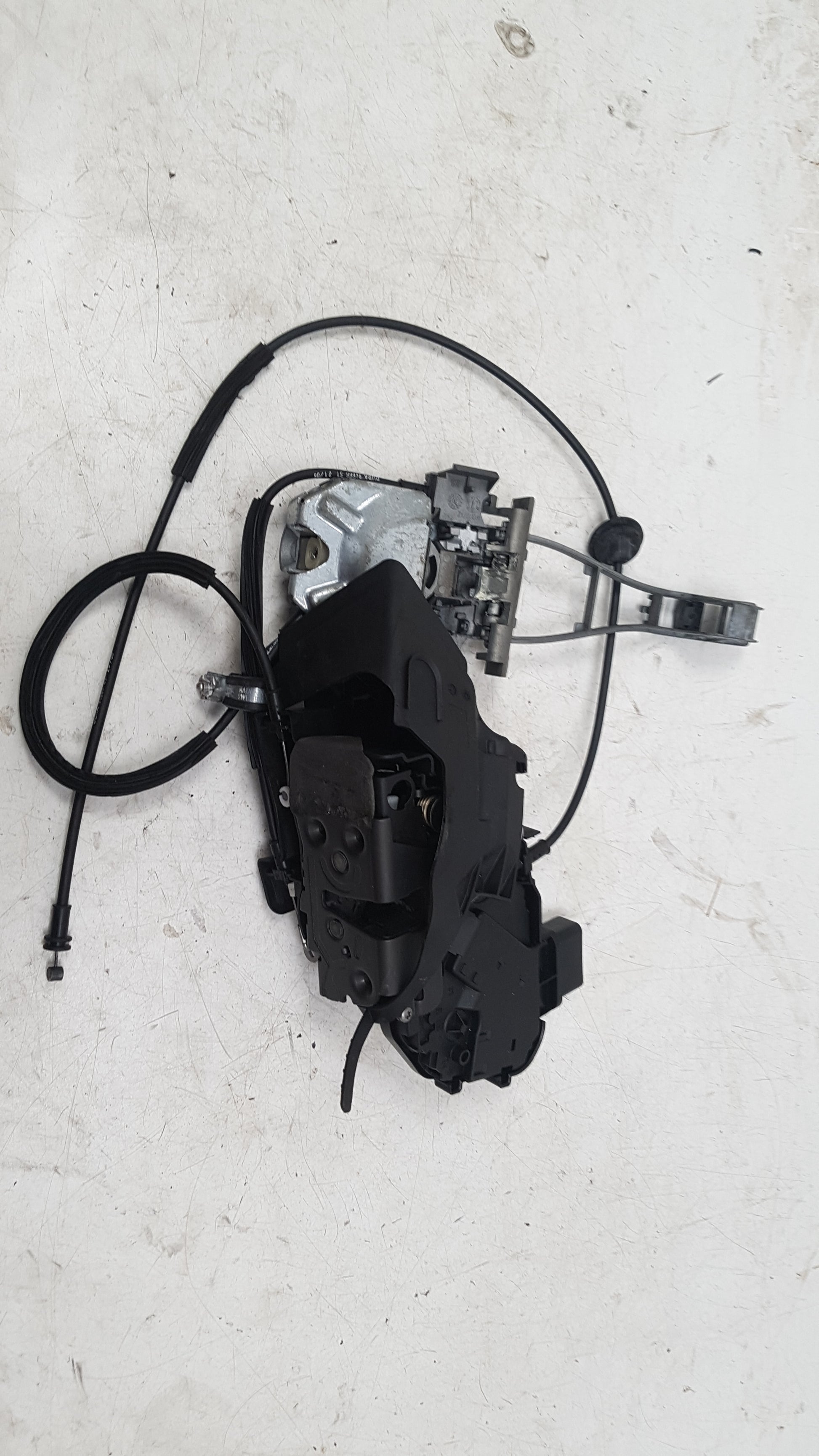2006 Volvo C70 Left Front Door Lock Actuator 31416681