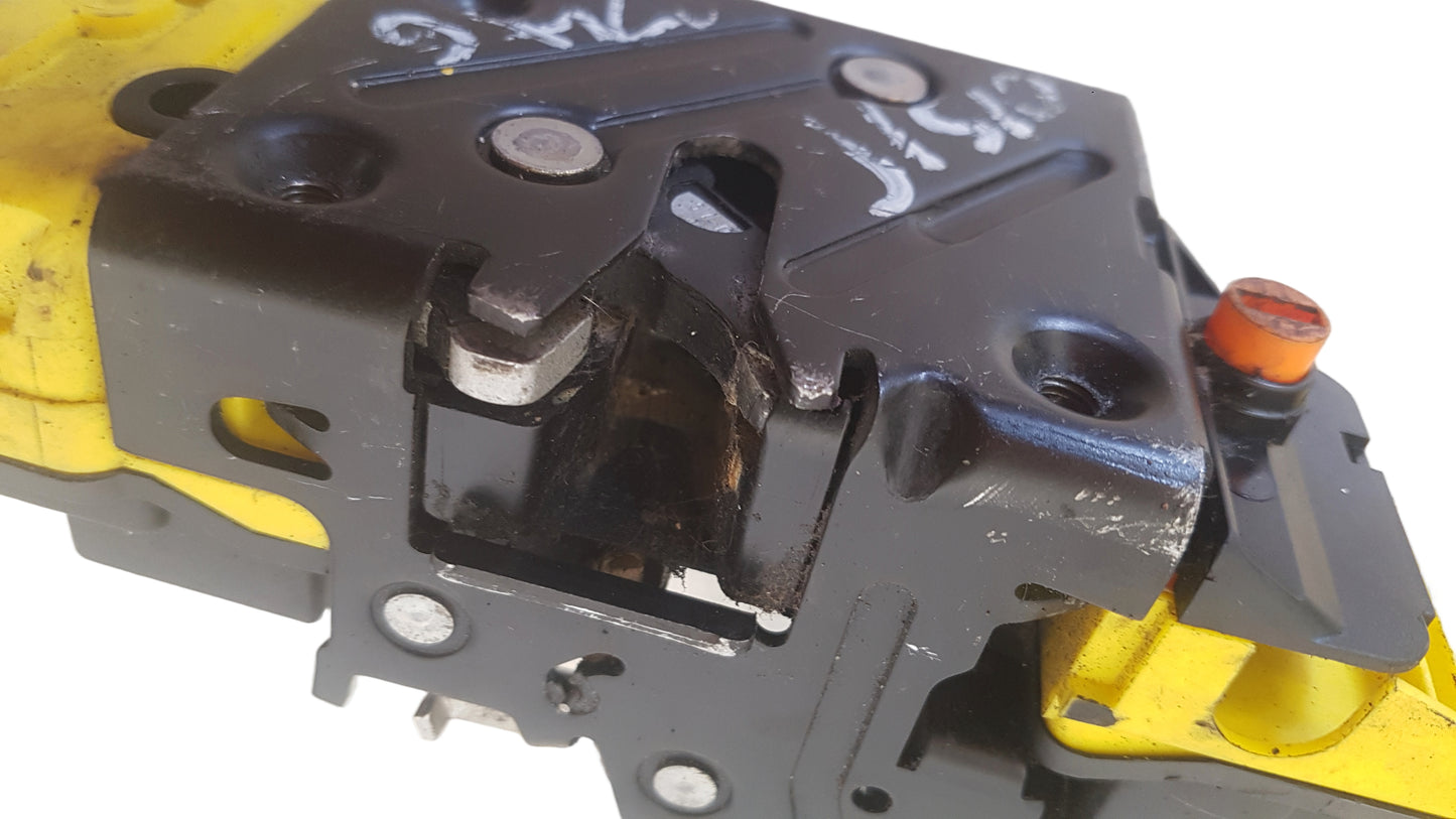 2001-2005 Volvo V70 Right Rear Door Rear Lock Mechanism 293989 | VS Breakers Nottingham