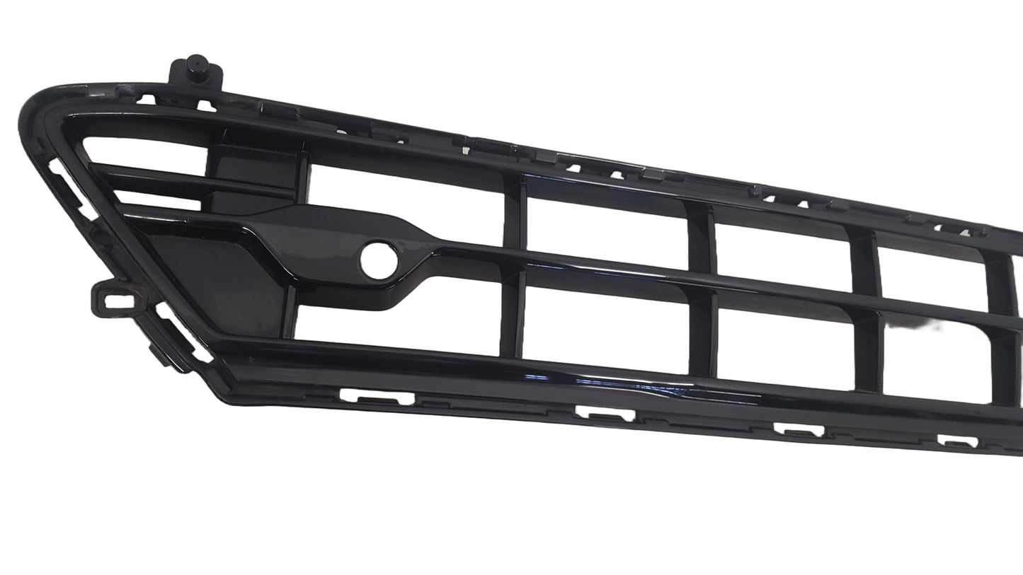 2017-2022 Volvo XC60 II Lower Bumper Grille 32296071