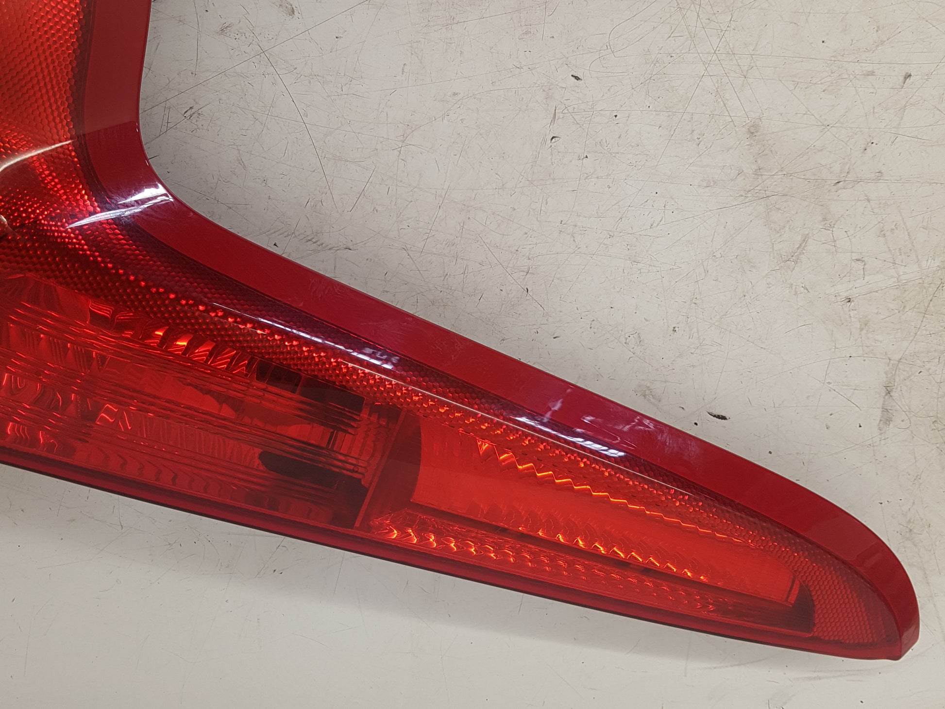 2006-2012 Volvo C30 Rear Tail Light Passenger Side 31213917
