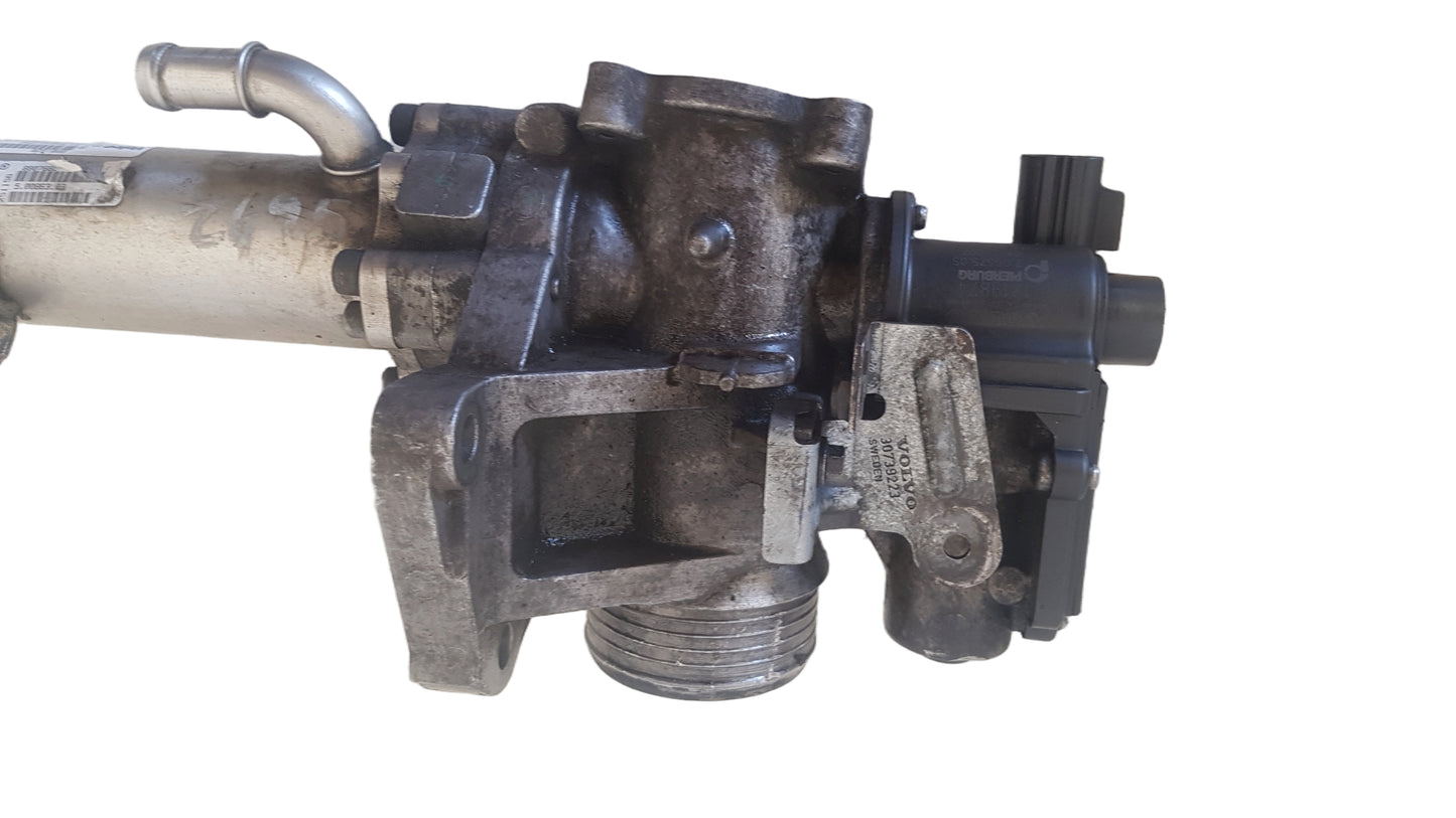 2005-2008 Volvo V70 XC90 XC70 EGR Valve and Cooler 8801828