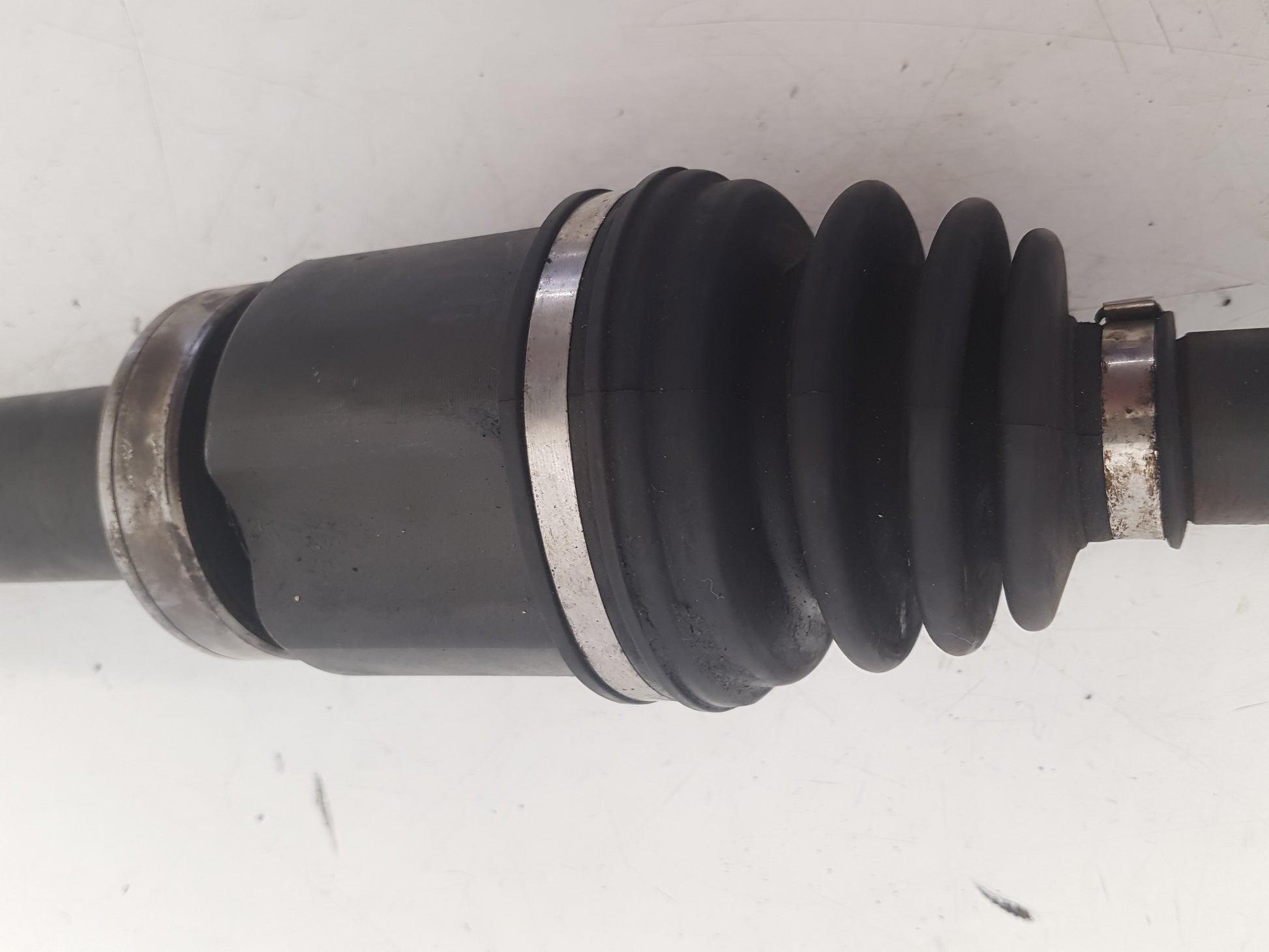 2005-2008 Volvo V70 Front Driver Driveshaft Manual 8603883