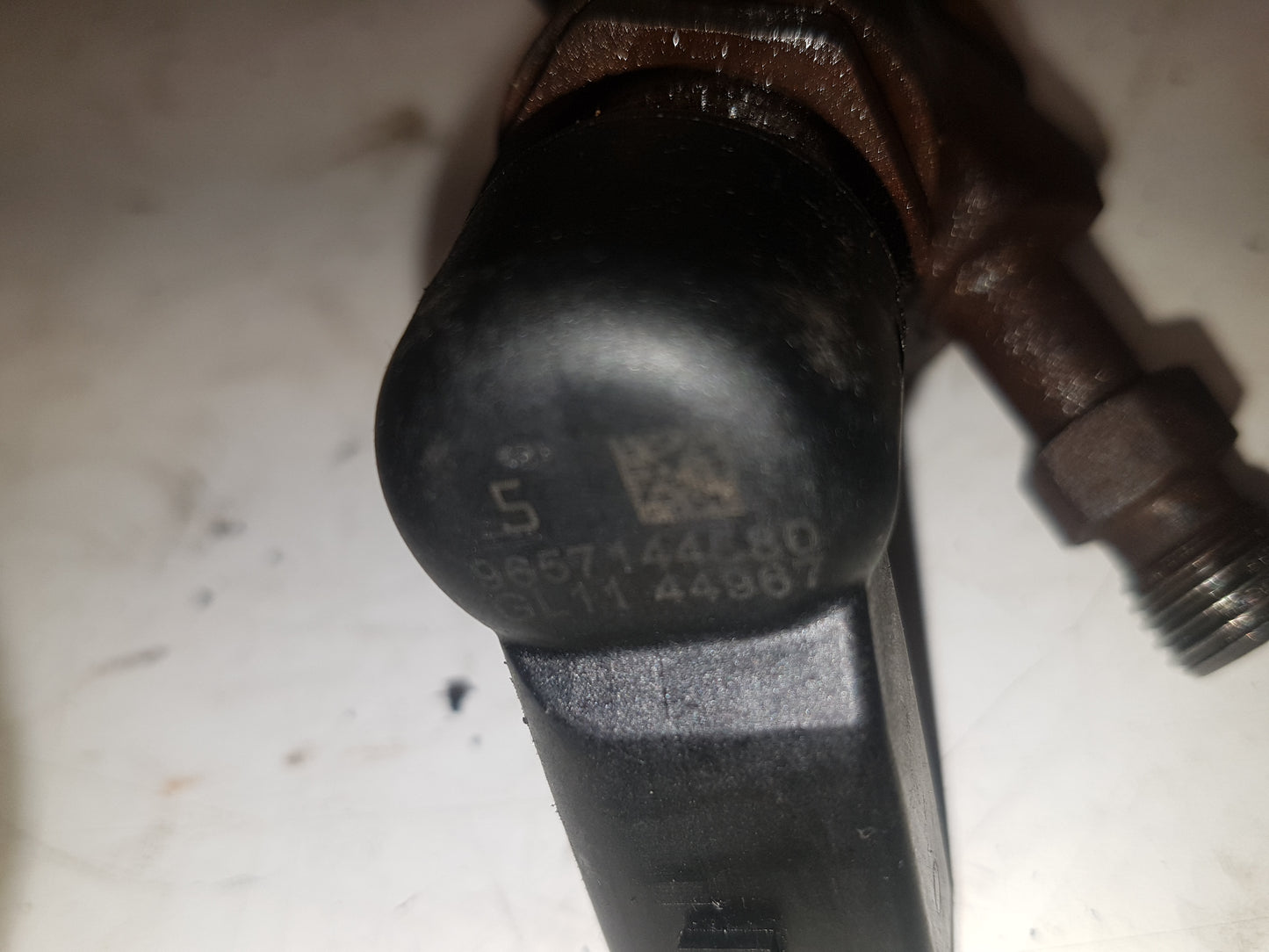 2004-2010 Volvo C30 S40 V50 C70 2.0D Fuel Injector 9657144580