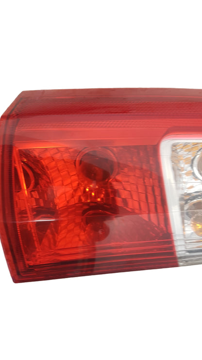 2003-2007 Volvo XC70 Taillight LH Passenger Side VRAC Grade A 12 Month Warranty