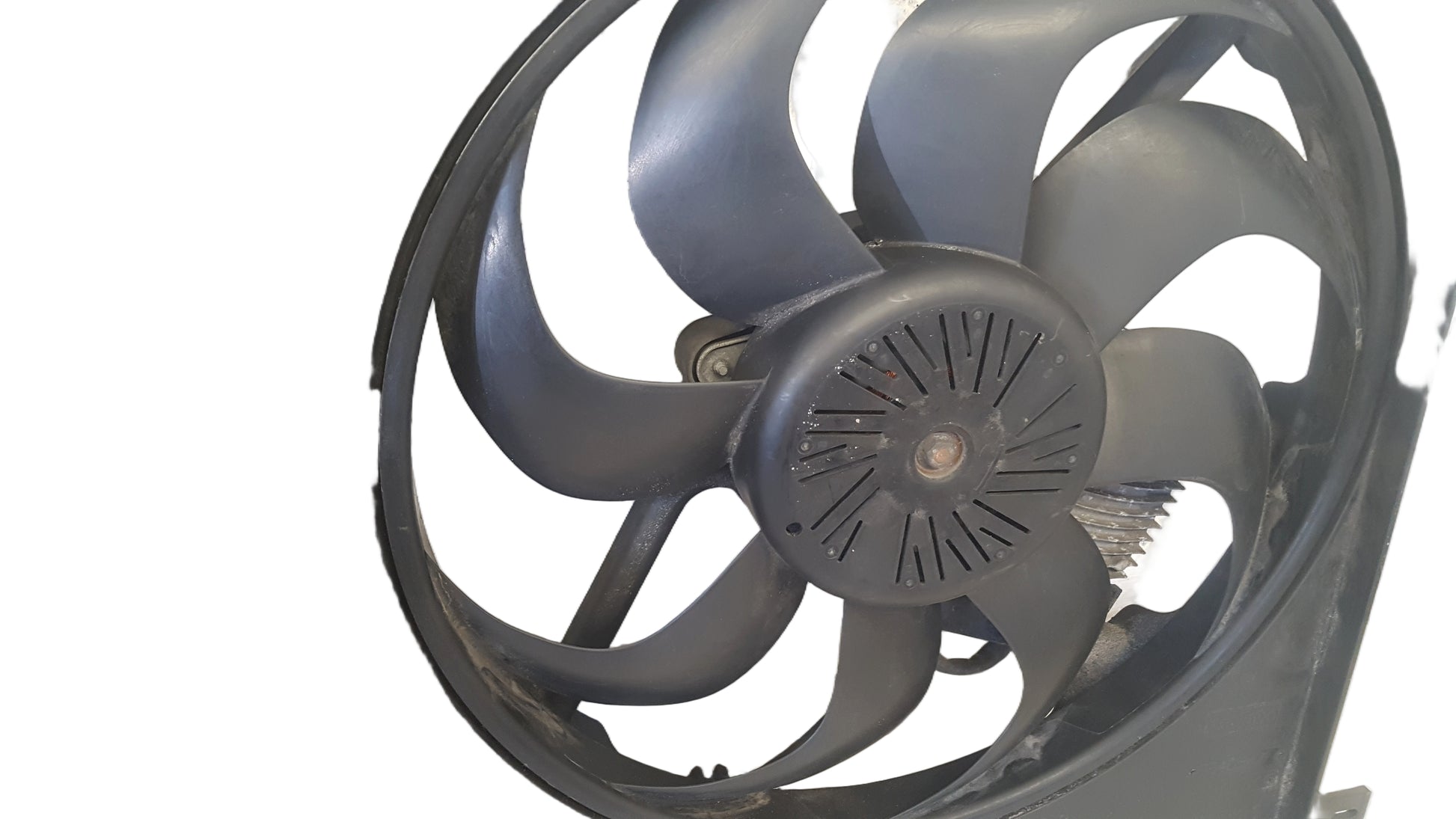 2008-2011 Volvo V70 Radiator Fan and Cowling 8240547