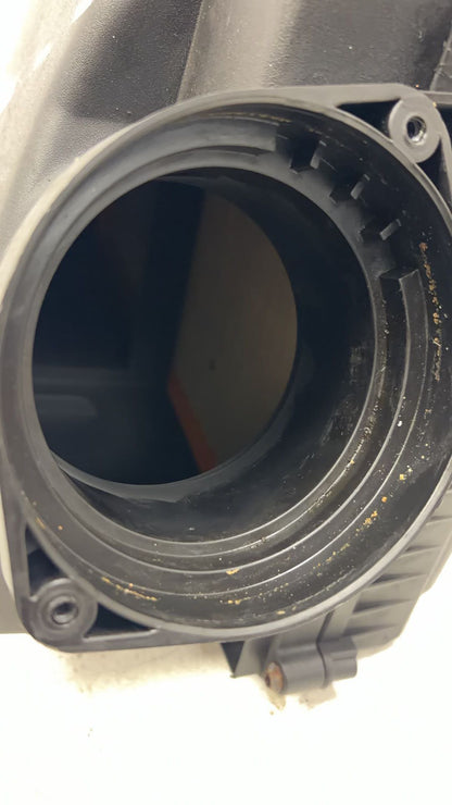 2016-2023 Volvo XC90 II T8 Air Filter Box 38018201