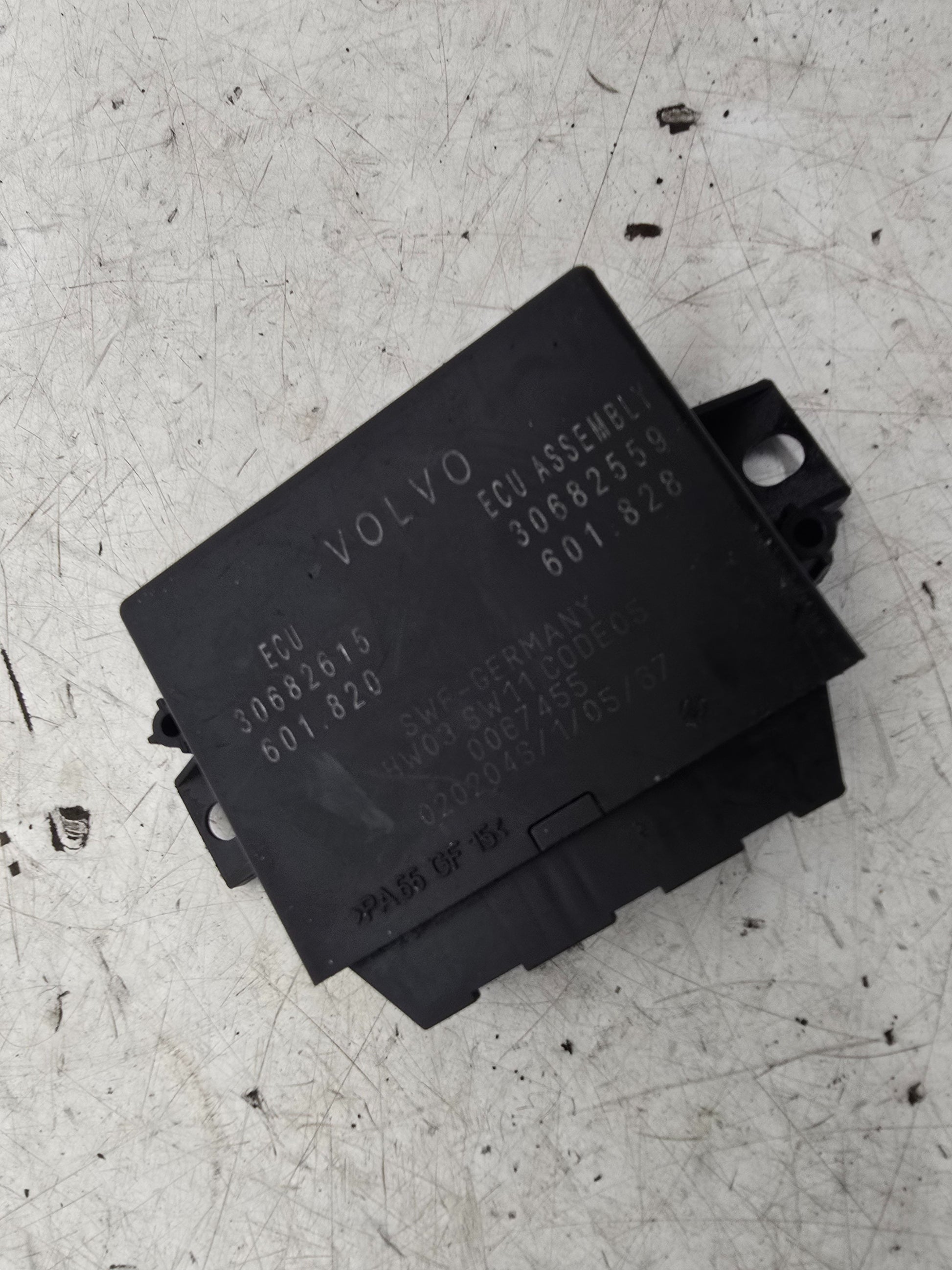 Volvo XC90 Parking Assistant Module 30682615 — photo 6