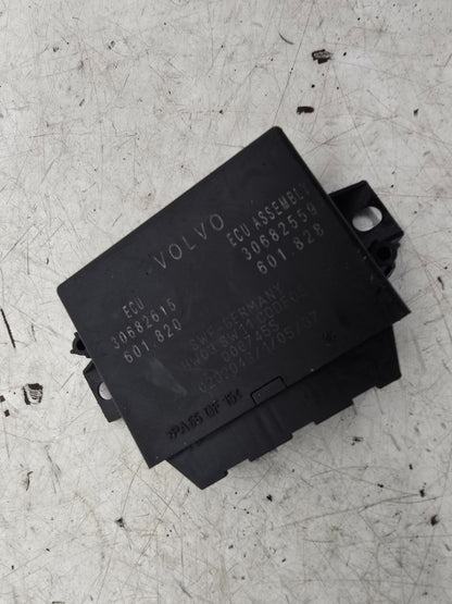 Volvo XC90 Parking Assistant Module 30682615 — photo 6