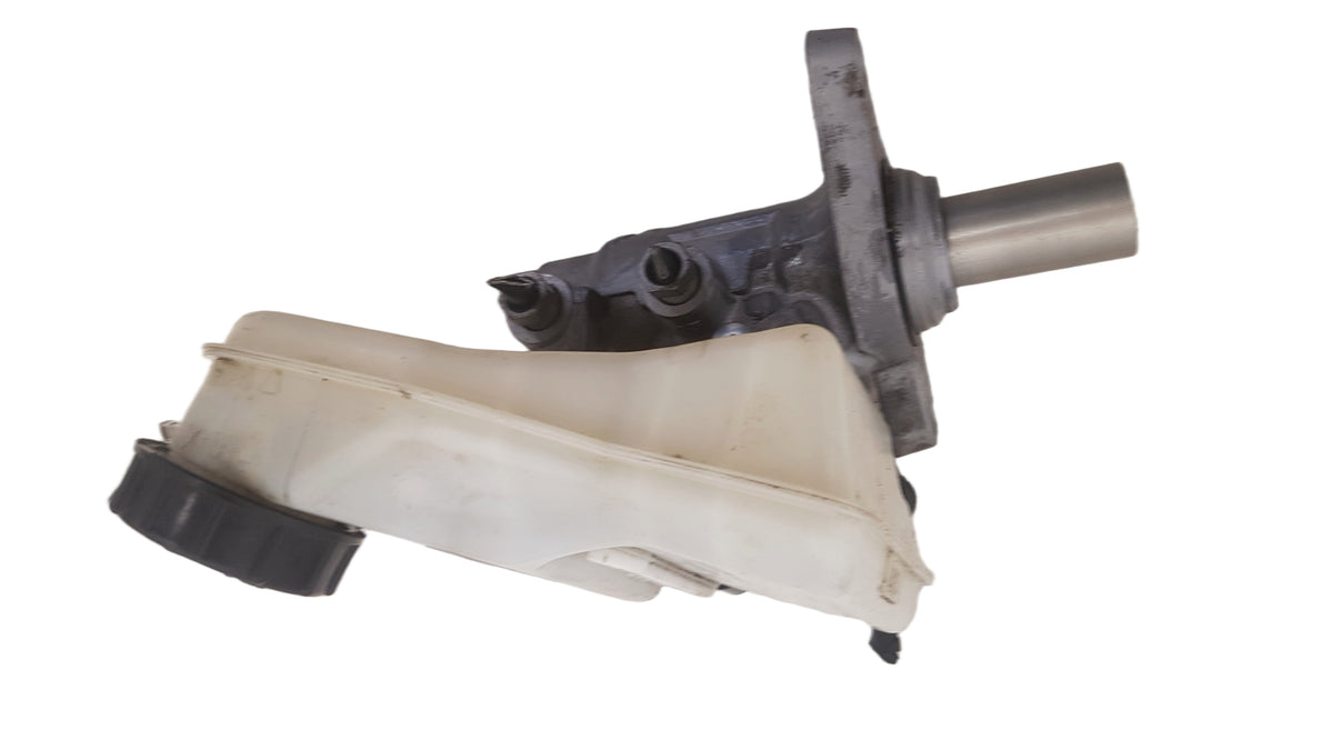 2010-2013 Volvo C30 Brake Master Cylinder and Fluid Reservoir CLASS 4