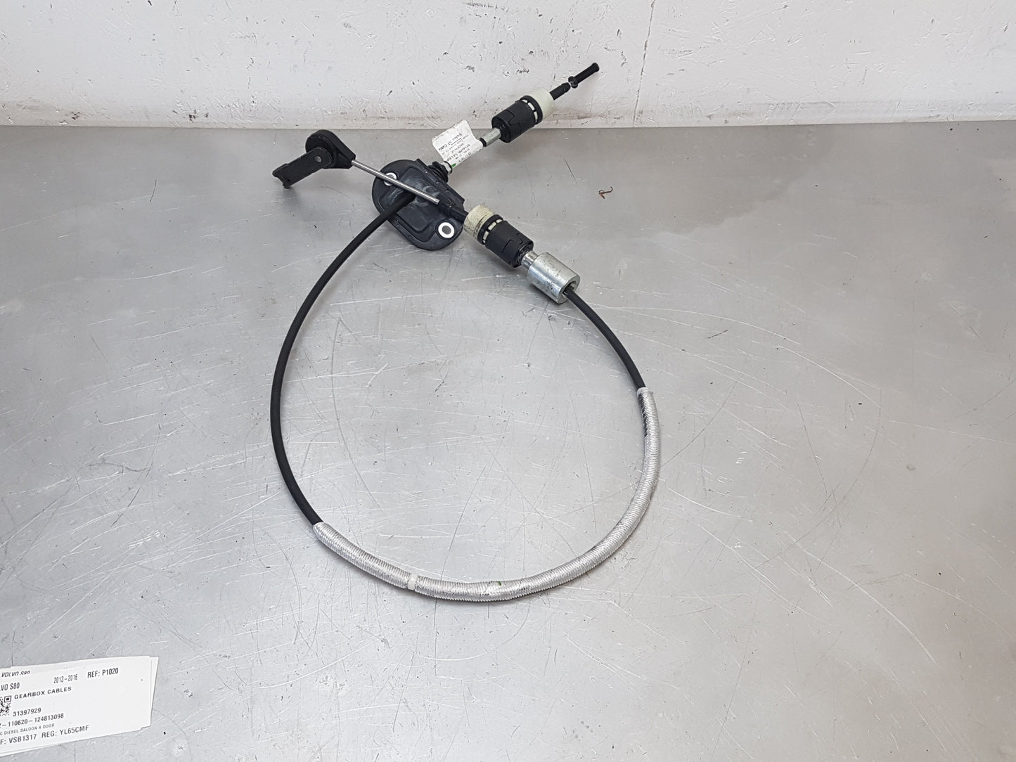 2014-2018 Volvo S80 V70 Gear Shifter Cable Set 31367929