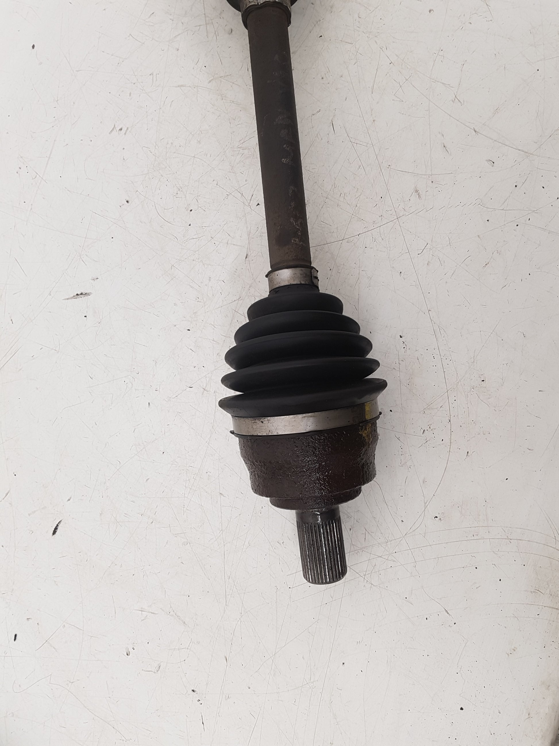 2012-2017 Volvo V40 Front Left Passenger Driveshaft 31437065