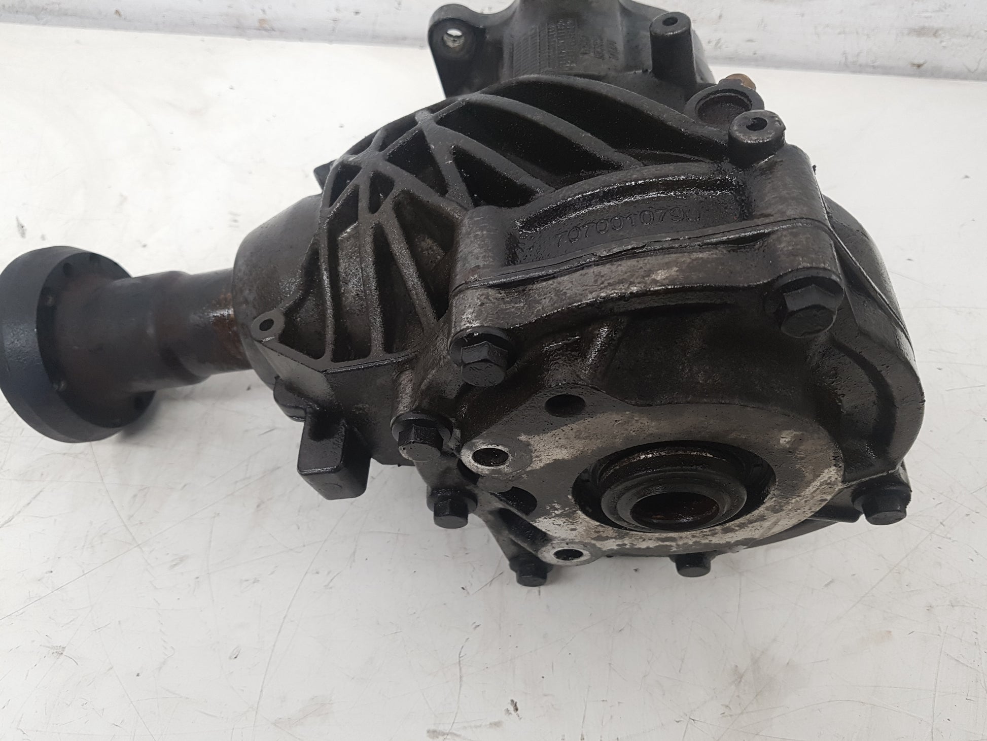2010-2013 Volvo XC90 2.4 D5 Front Angle Gear Transfer Box 31256171