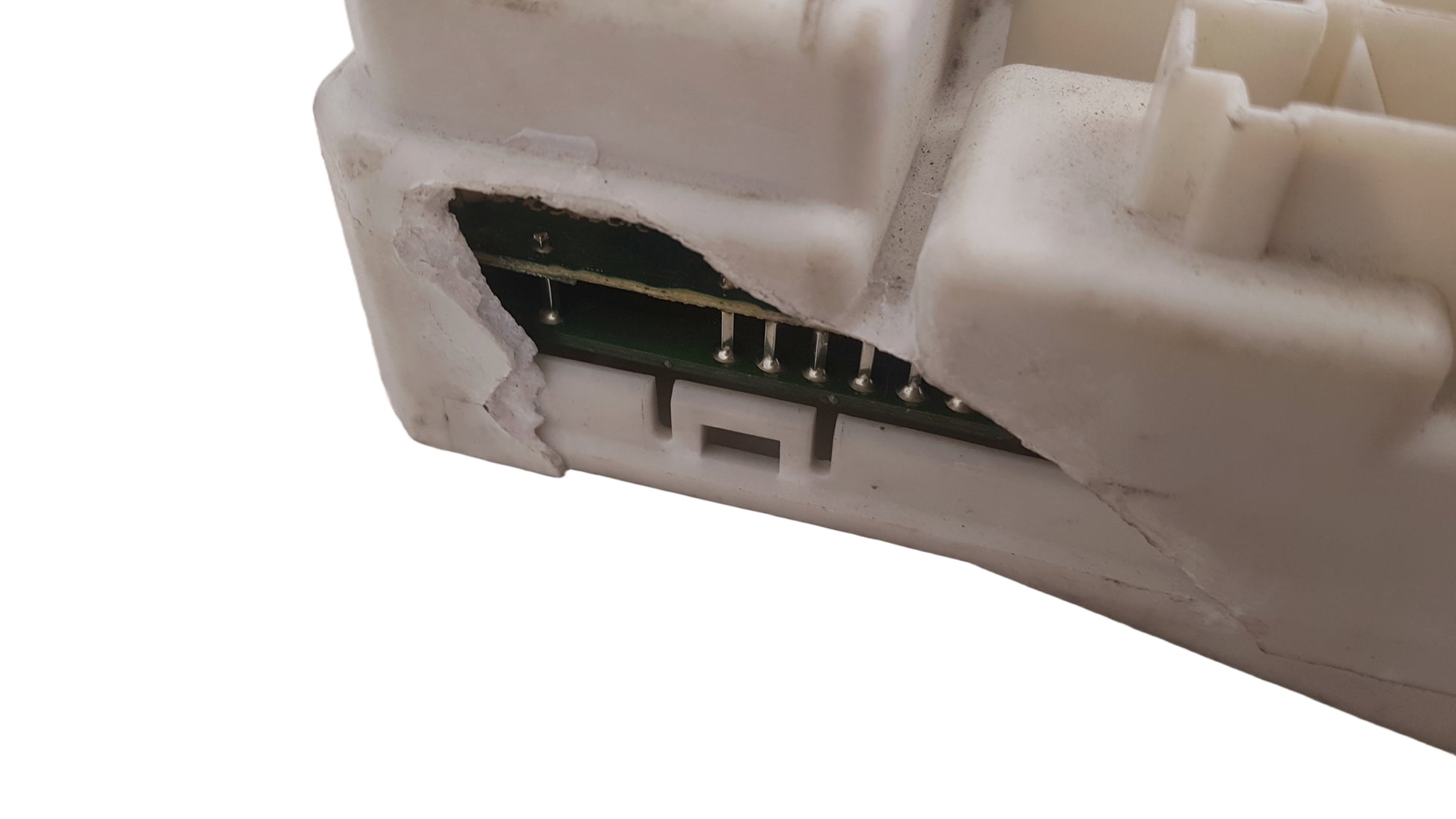 2006-2012 Volvo C30 S40 Central Electronic Module CEM 31327215