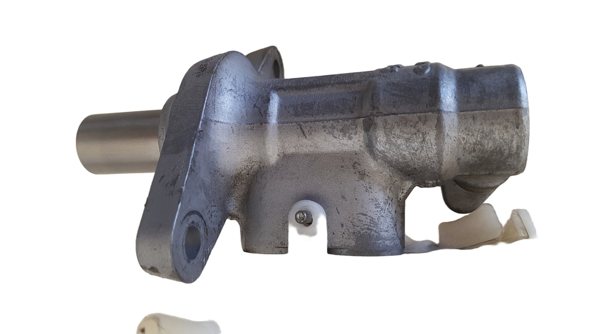 2010-2013 Volvo C70 II D4 Brake Master Cylinder Servo 36001231