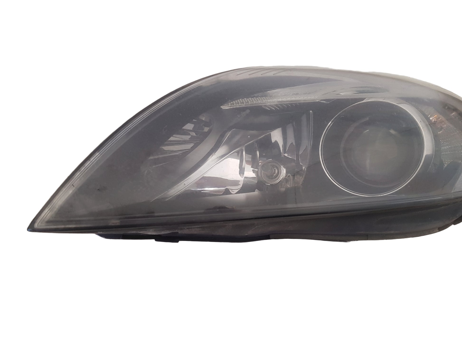 2013-2019 Volvo V40 D2 Left Passenger Xenon Headlight D4162T230963